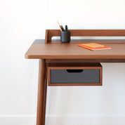Bureau Honoré, noyer, laqué gris ardoise