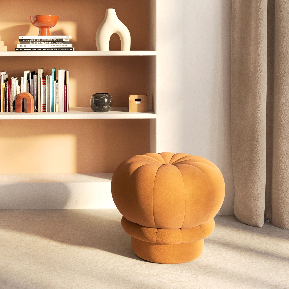 Claudie Pouf, Amber Yellow