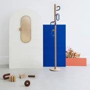 fernand portemanteau chene bleu electrique 4